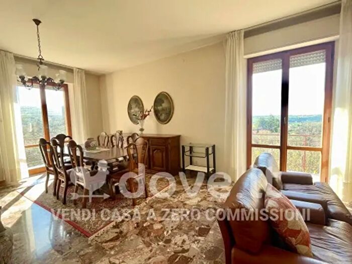 Casa con 6 locali in vendita in Via degli Etruschi, Paciano