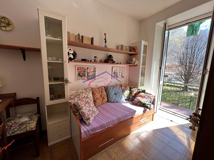 Appartamento bilocale in affitto in Via Giuseppe Mazzini, Centro, Ballabio