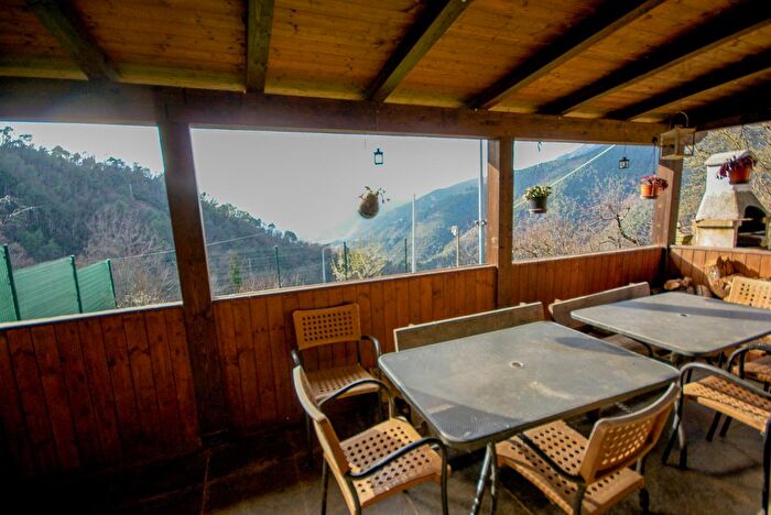 Casa con 6 locali in vendita in Ca' di Cecco Ms, Massa