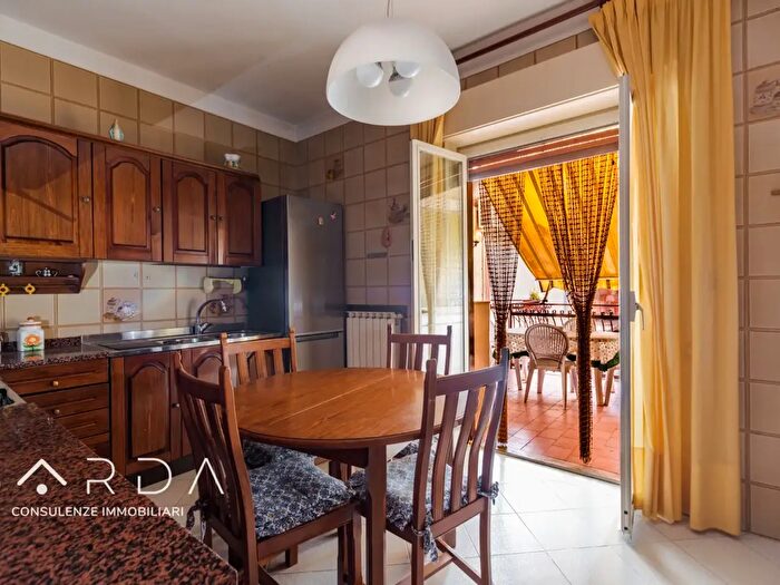 Case in Vendita e in Affitto - 3