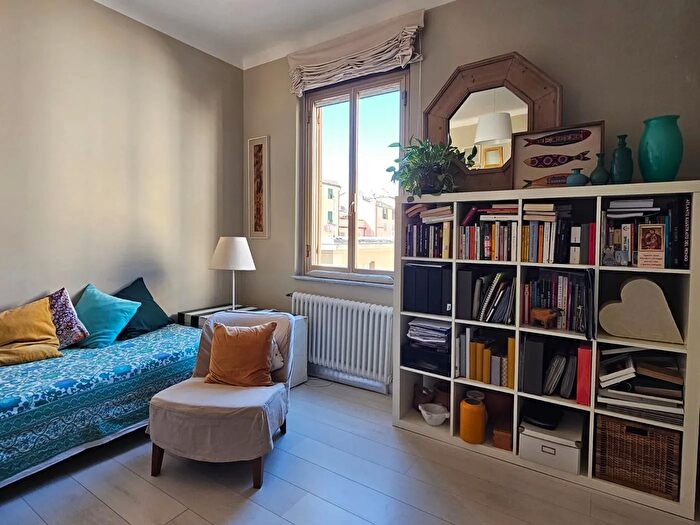 Appartamento trilocale in vendita in Via Cavalli, Genova