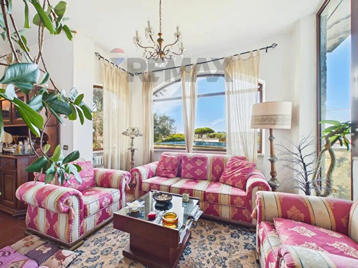 Casa con 5 locali in vendita in Viale Antonio Gramsci, Campagnano Di Roma