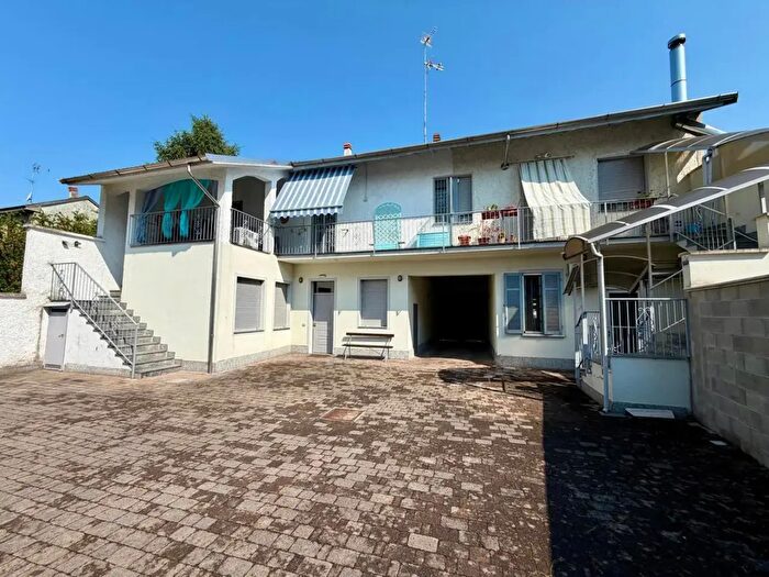 Appartamento trilocale in vendita in Via Cadorna, Mortara