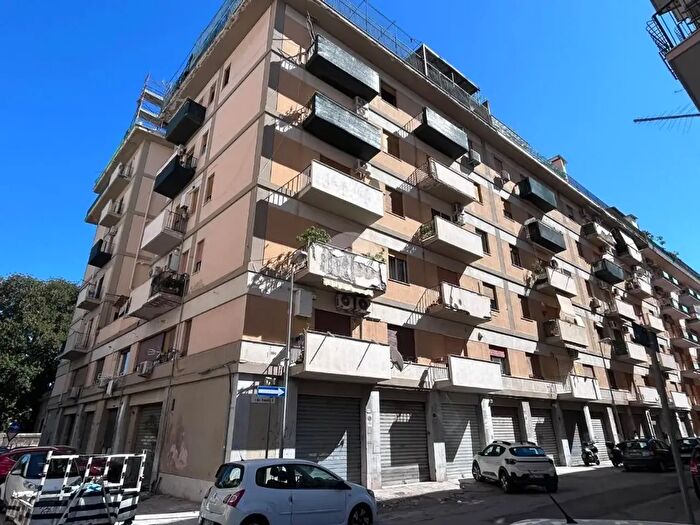 Appartamento bilocale in vendita in Via Raimondo Franchetti, Palermo