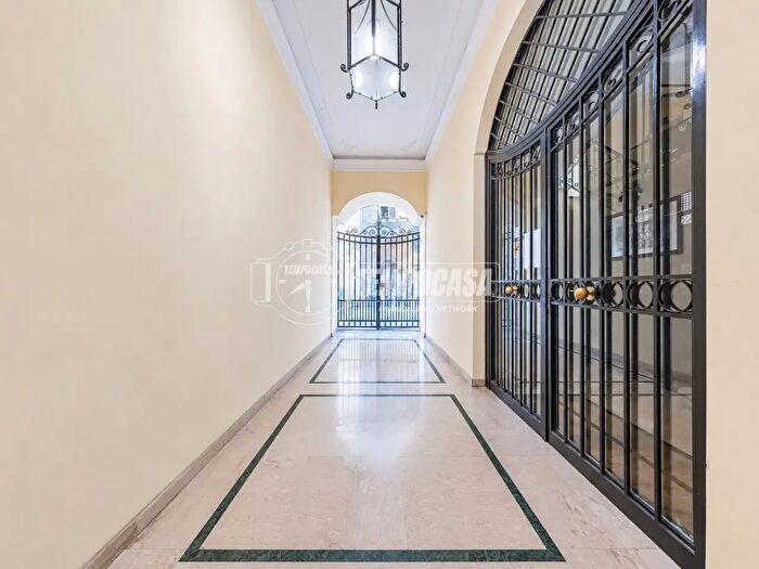 Appartamento quadrilocale in vendita in Via dei Gracchi, Roma