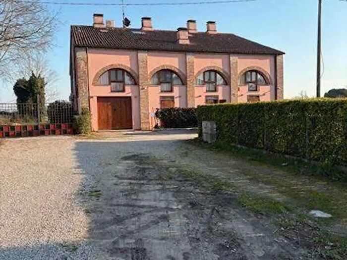 Casa con 8 locali in vendita in Via dei Calzolai, Ferrara