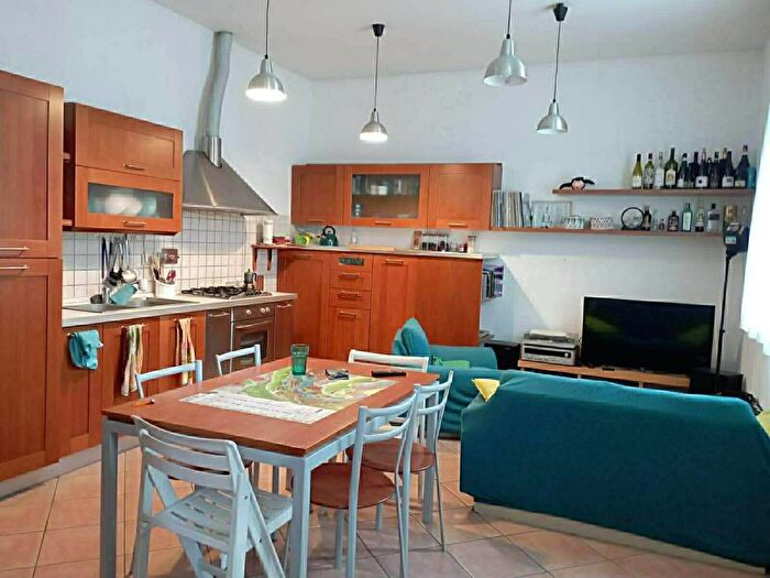 Appartamento trilocale in affitto in Via della Salita, Massarenti, Bologna