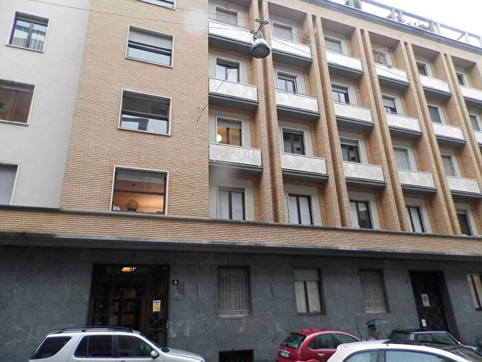 Appartamento con 5 locali in affitto in Via Morozzo della Rocca, San Vittore, Milano