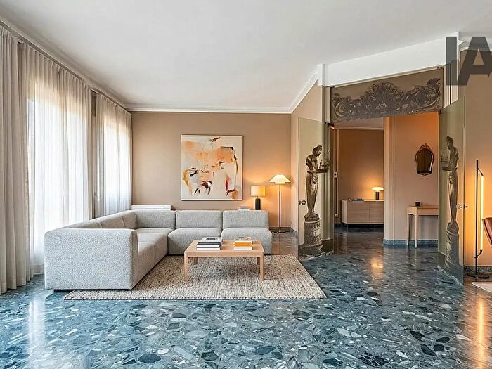 Appartamento con 6 locali in vendita in Via Scrovegni, Padova