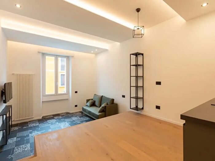 Appartamento monolocale in affitto in Via Luigi Mercantini, Milano