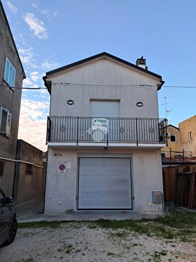 Appartamento con 5 locali in vendita in Corso Garibaldi, Comacchio