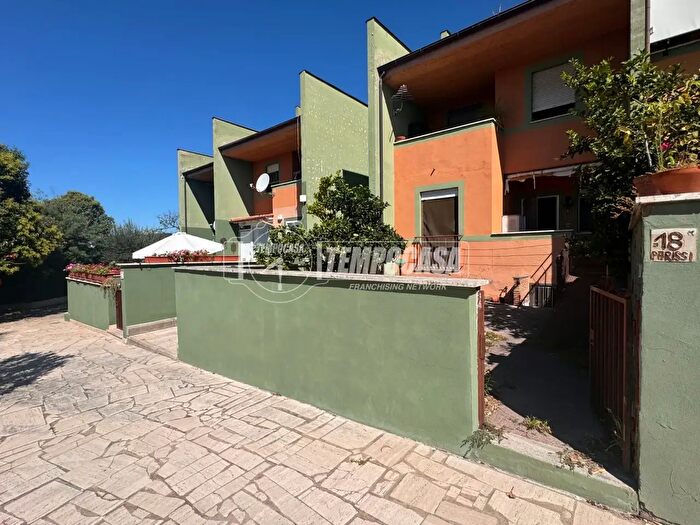 Appartamento trilocale in vendita in Via Monticello, Trevignano Romano