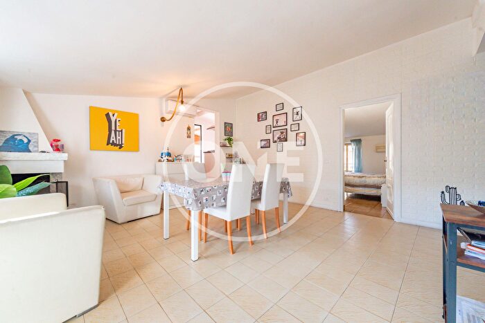 Appartamento con 5 locali in vendita in Via Villalba, Roma