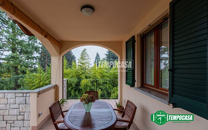 Casa trilocale in vendita in Via dei Pini, Arconate