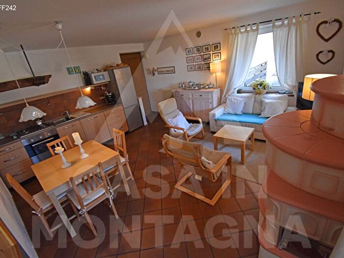 Appartamento trilocale in affitto in Via Roda, Centro, Ziano di Fiemme