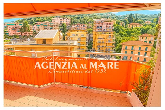 Appartamento trilocale in vendita in Rapallo