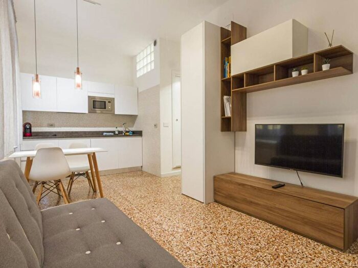 Appartamento in affitto in Via Farini, Santo Stefano, Bologna