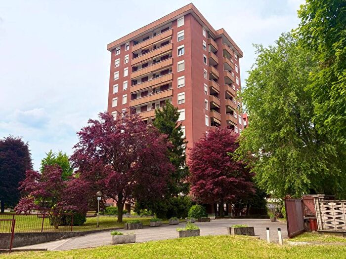 Appartamento quadrilocale in affitto in Cusano Milanino
