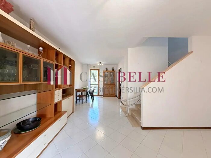 Casa con 5 locali in vendita in Massarosa