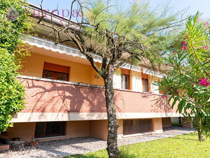 Casa con 6 locali in vendita in Via Rossini, Casarsa Della Delizia