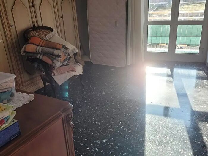 Appartamento trilocale in vendita in Lerici