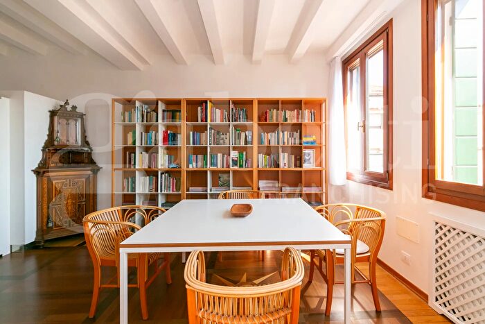 Appartamento quadrilocale in vendita in Castello, Venezia