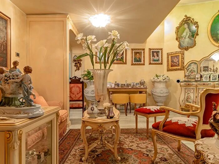 Casa con 10 locali in vendita in Castel Rozzone