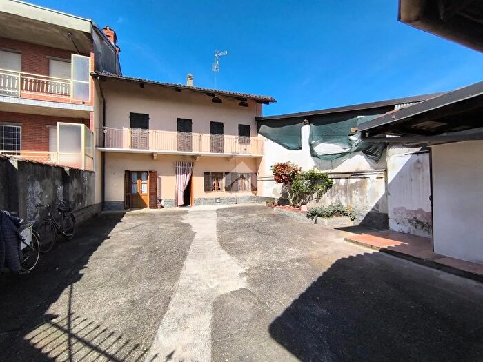 Casa quadrilocale in vendita in Vicolo Caligaris, Saluggia