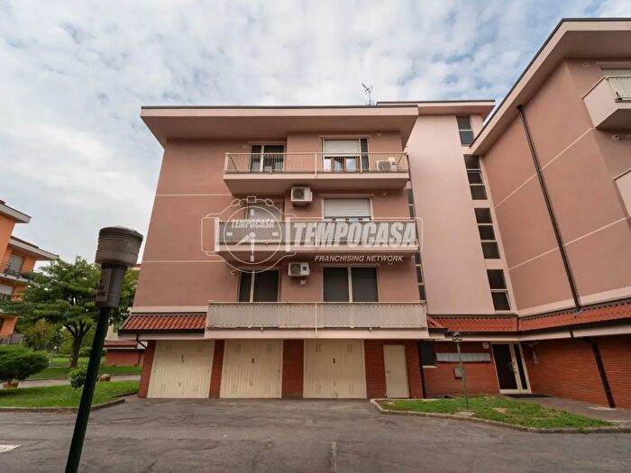 Appartamento quadrilocale in vendita in Via Donato Bramante, Crema