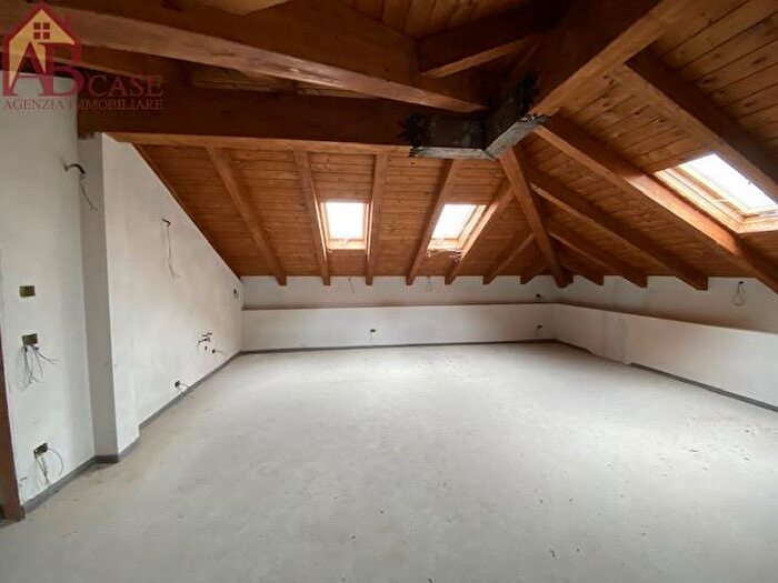 Appartamento trilocale in vendita in Via Mazzini, Gambolo