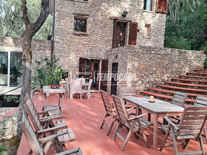 Casa con 5 locali in vendita in Via luna e sole, Serra Secca, Sassari