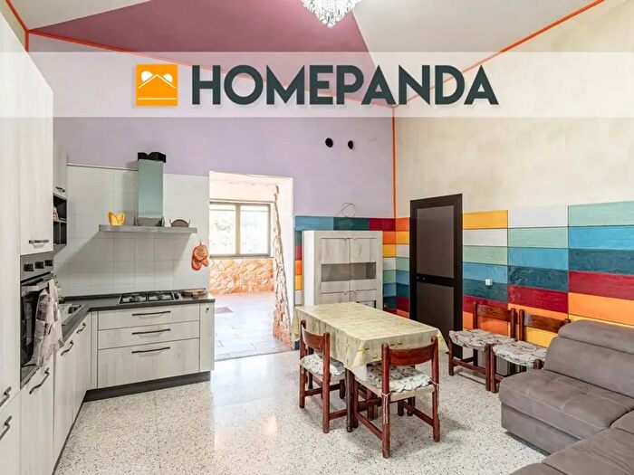 Casa con 16 locali in vendita in Via Rivo Pozzano, Castellammare Di Stabia