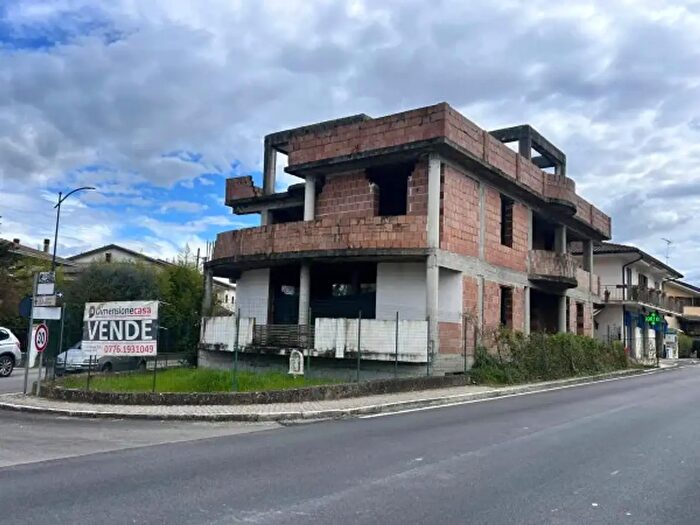 Casa con 6 locali in vendita in Corso Giuseppe Garibaldi, SantApollinare