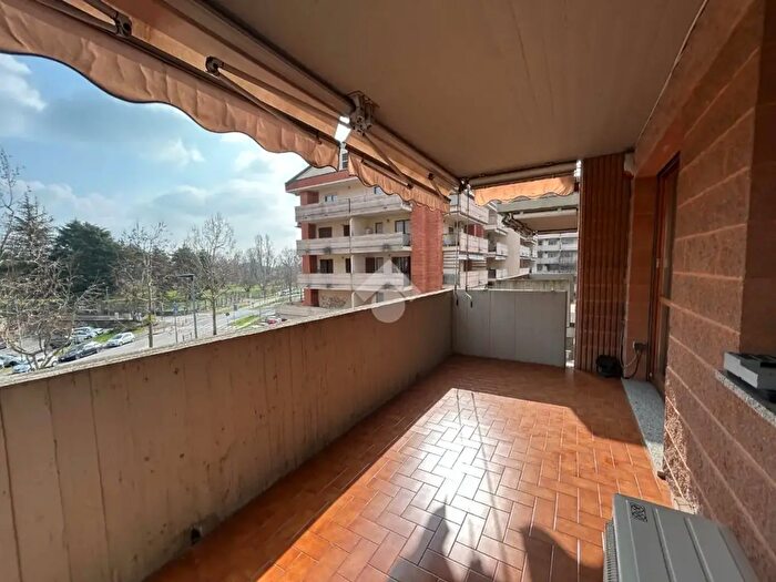 Appartamento trilocale in vendita in Viale Giulio Cesare, Bergamo