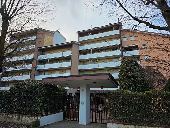 Appartamento trilocale in vendita in Via Parini, Alessandria