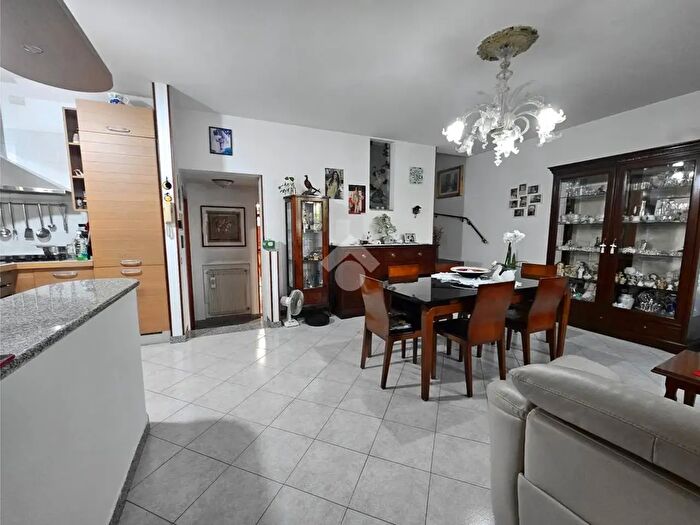 Casa quadrilocale in vendita in Via Cazzaghetto, Dolo