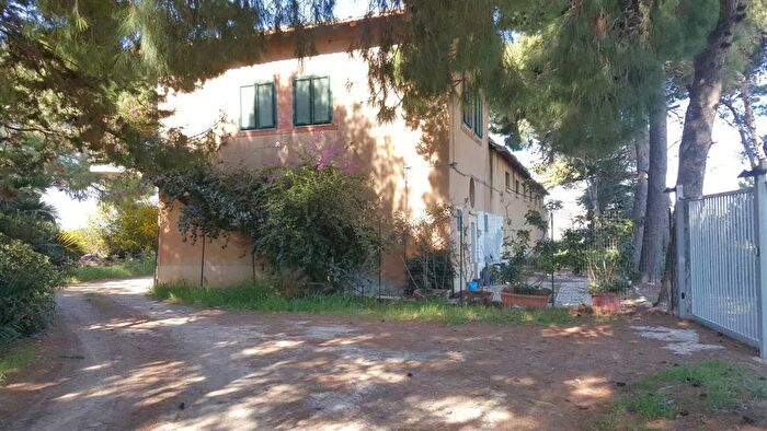 Casa con 6 locali in vendita in Sciacca