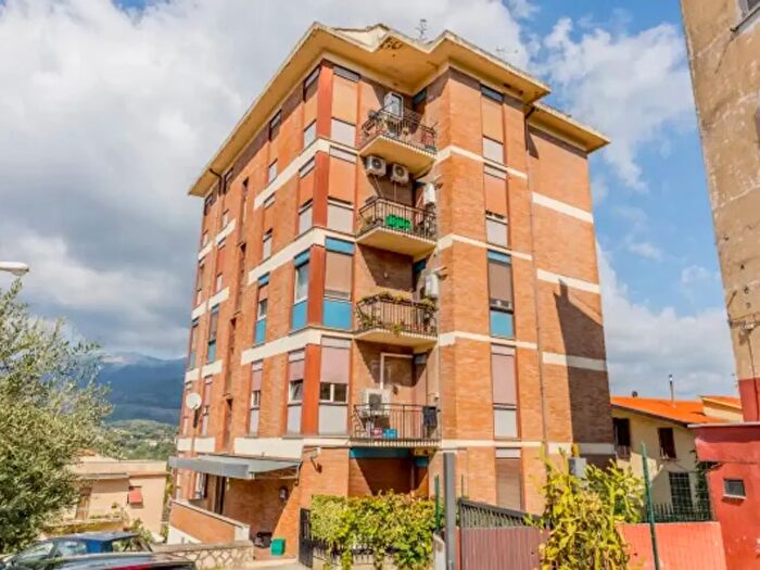 Appartamento trilocale in vendita in Via Fanfara, Sezze