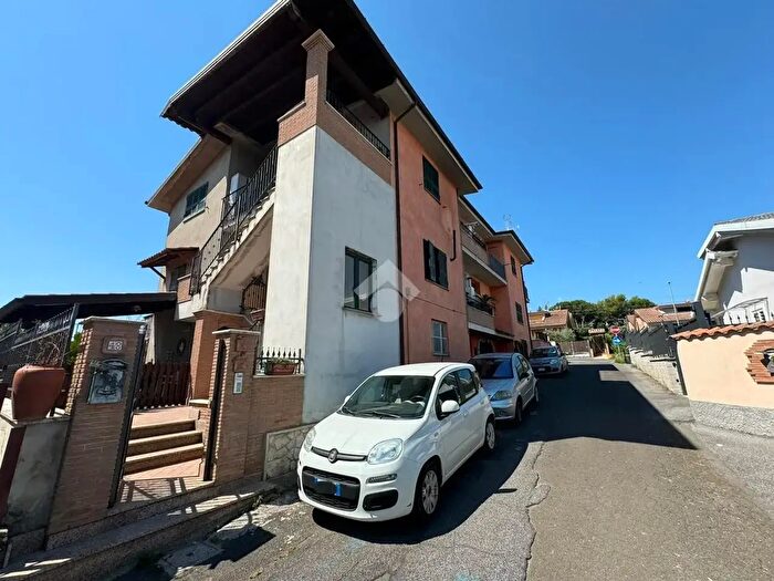 Appartamento trilocale in affitto in Via delle Capanne, San Cesareo