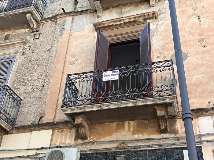 Appartamento trilocale in vendita in Via Marsala, Trapani