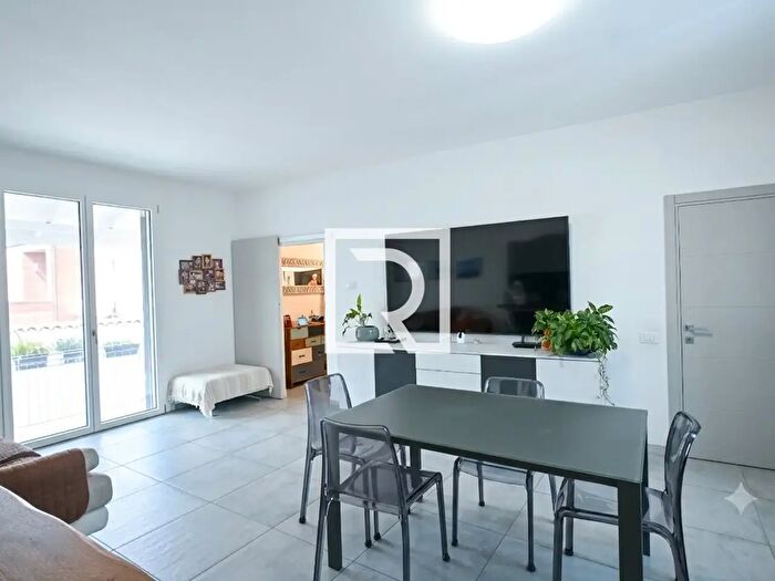 Appartamento con 6 locali in vendita in Via degli Spreti, Ravenna