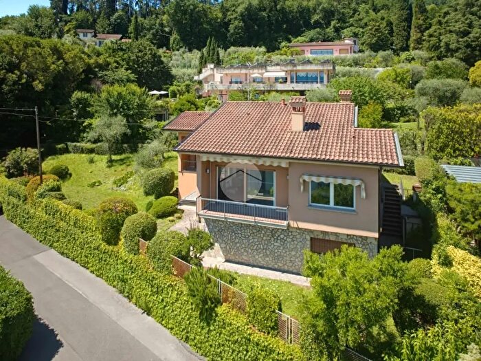 Casa quadrilocale in vendita in Via degli Abeti, Salo'