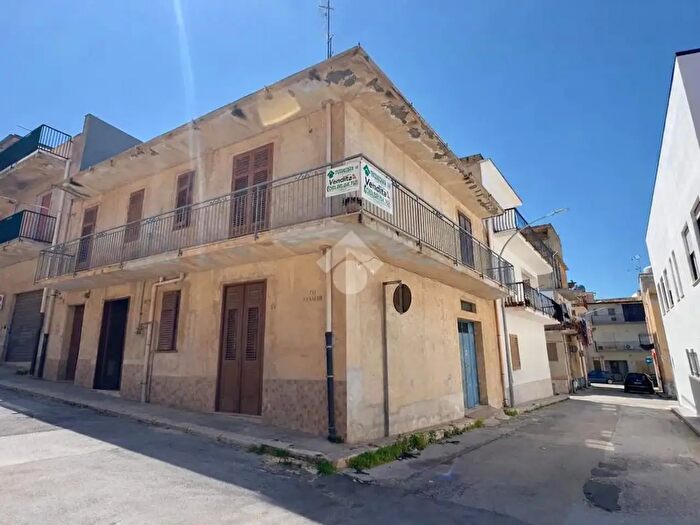 Casa con 5 locali in vendita in Via J Kennedy, Balestrate