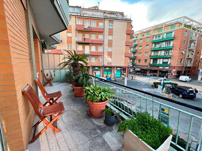 Appartamento quadrilocale in vendita in Vicolo San Domenico, Centro, Alassio