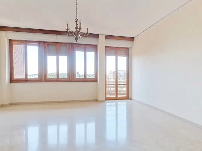 Appartamento con 5 locali in vendita in Via Francesco Baracca, Firenze