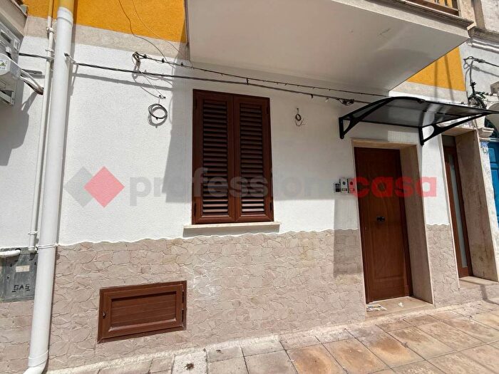 Appartamento bilocale in affitto in VIA LUIGI DI SAVOIA, Centro, Pulsano