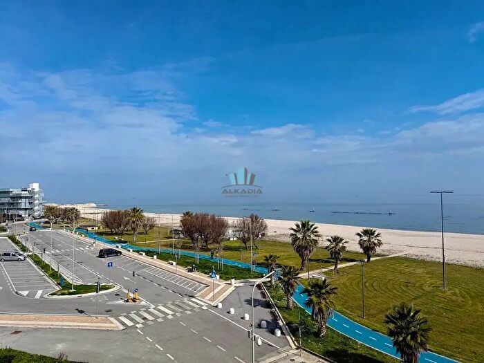 Appartamento con 5 locali in affitto in Fermo