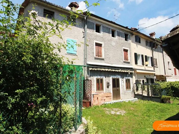 Casa con 5 locali in vendita in Miane