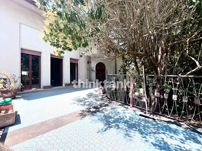 Casa con 13 locali in vendita in Via Vittorio Emanuele III, Lercara Friddi