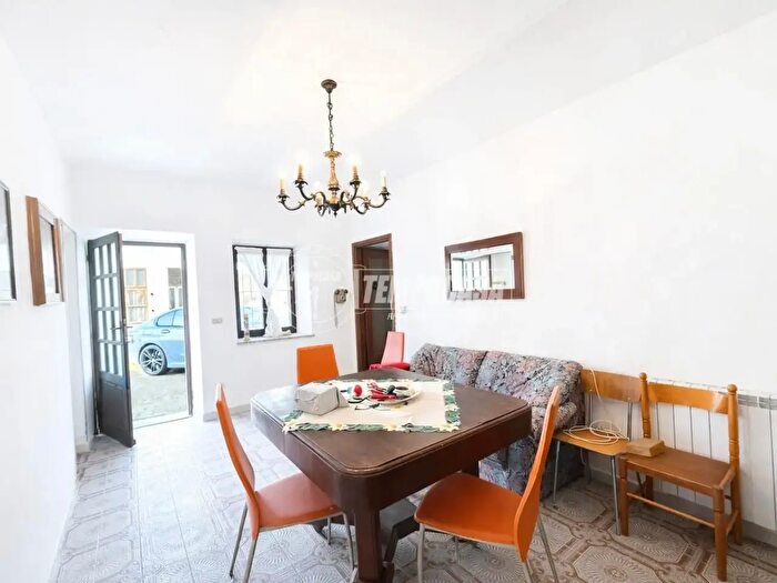 Casa con 6 locali in vendita in Frazione Maccona, Rocchetta Tanaro